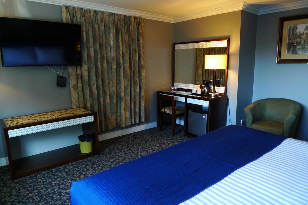 The Deluxe Hotel Vancouver Dış mekan fotoğraf