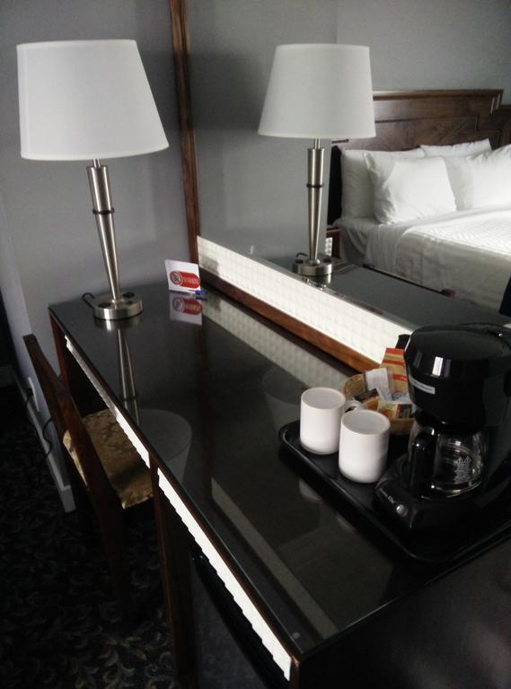 The Deluxe Hotel Vancouver Dış mekan fotoğraf