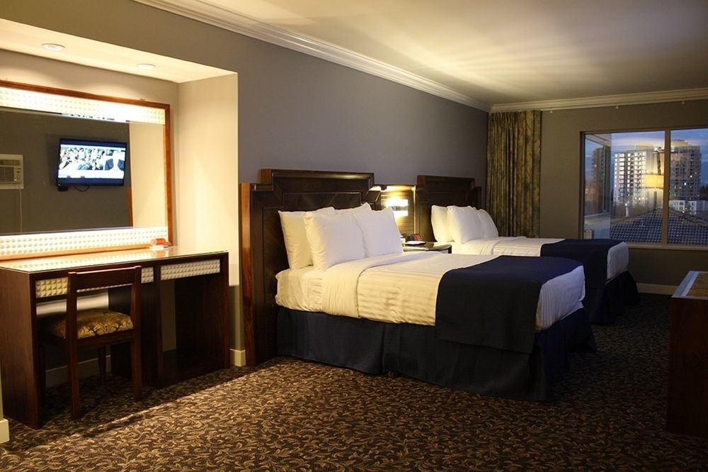 The Deluxe Hotel Vancouver Dış mekan fotoğraf