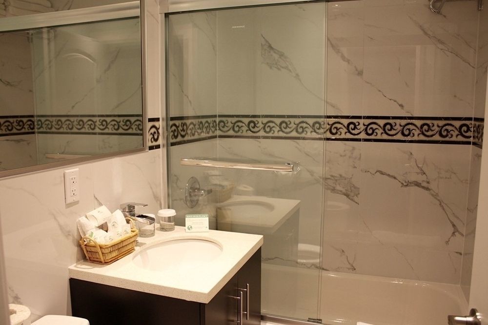 The Deluxe Hotel Vancouver Dış mekan fotoğraf